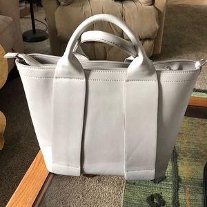 Light grey tote